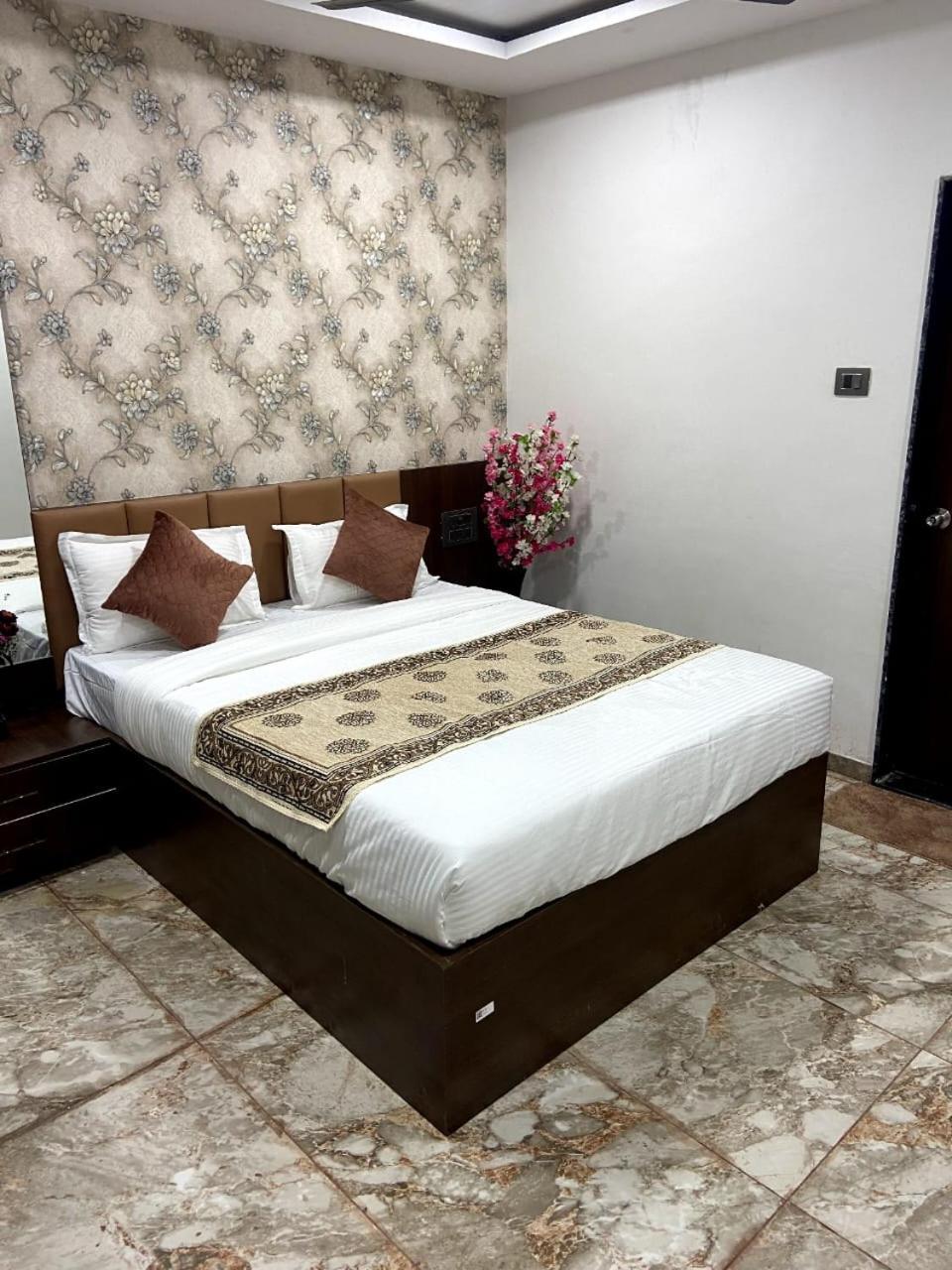 Sahyagiri Heights Bed and Breakfast Mahābaleshwar Exteriör bild